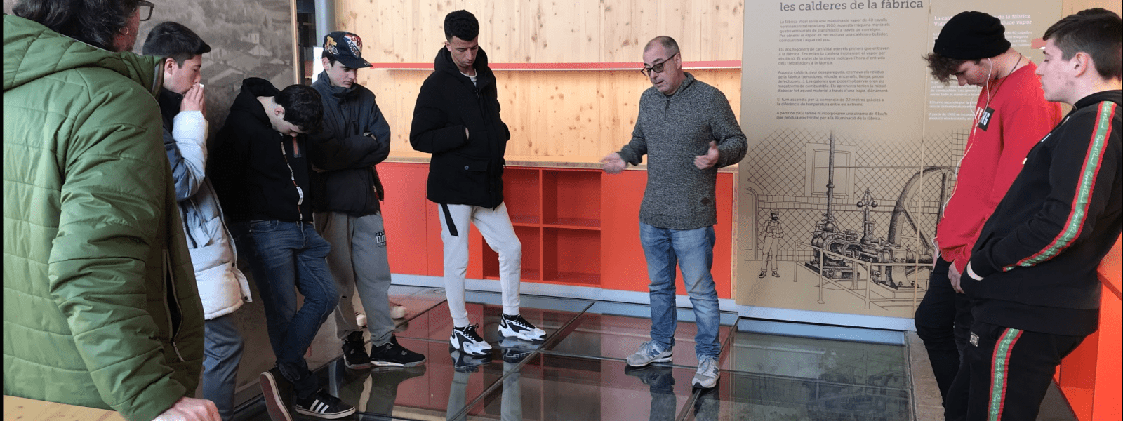 Visita Museu de la Tornaria amb alumnes de PFI